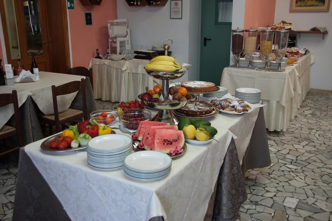 פורטופראיו Hotel Villa Ombrosa חדר תמונה