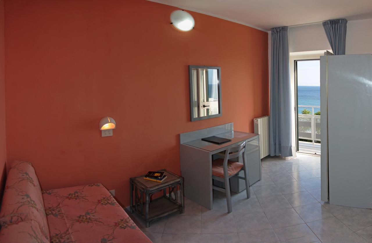פורטופראיו Hotel Villa Ombrosa חדר תמונה