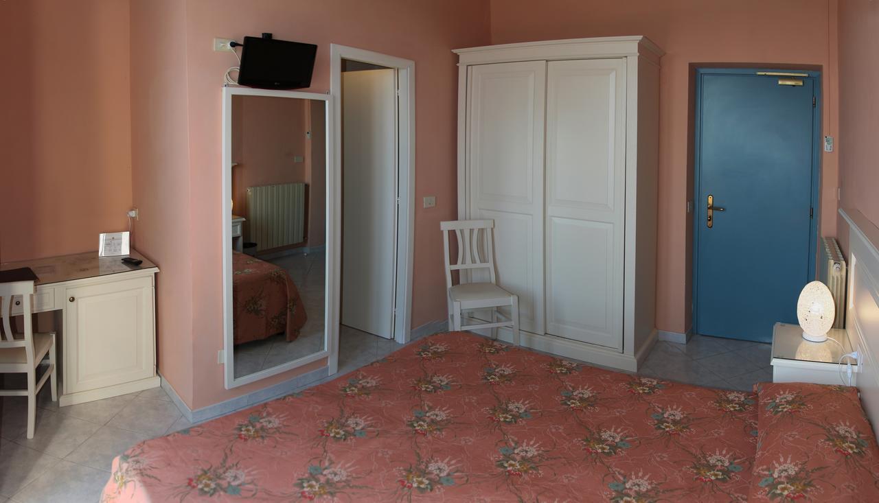 פורטופראיו Hotel Villa Ombrosa מראה חיצוני תמונה